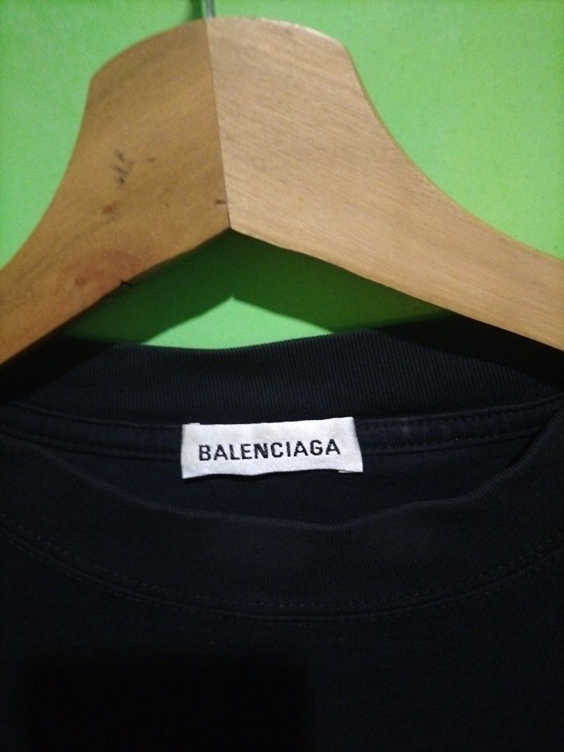 BALENCIAGA PLAIN BLACK TEE SHIRT (Category: Tshirts & Polo Shirts ) located in Camalaniugan. Submitted by get_trifty (Listing ID 1375081833, Image 3). Description: W22.5 L30.5.