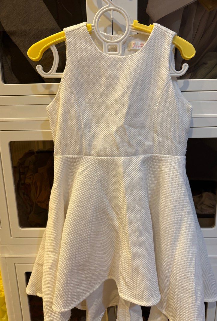 Bloom B White Dress (Category: Babies & Kids Fashion) located in Singapore. Submitted by annex_one (Listing ID 1375195030, Image 1). Description: Only worn once for a wedding Comes with inner lining .
