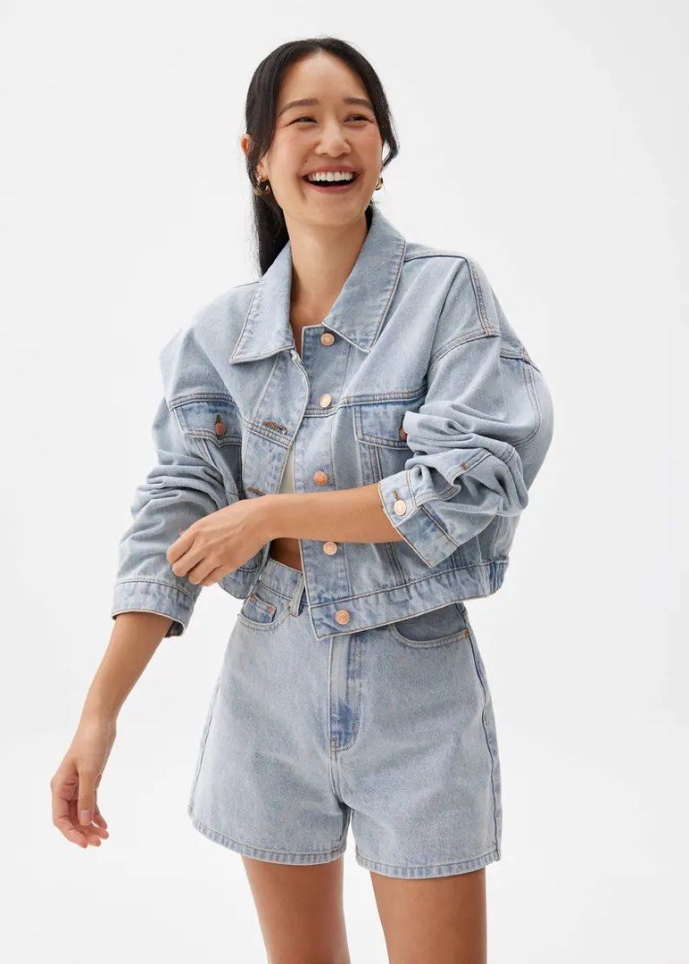 BNEW LOVE BONITO CLASSIC DENIM JACKET (Category: Coats, Jackets and Outerwear) located in Manila. Submitted by declutterluxe (Listing ID 1375094291, Image 2). Description: Original price is 2290 Brand new Adjustable waist 💙 Functional pockets Classic fit Everyday must have.