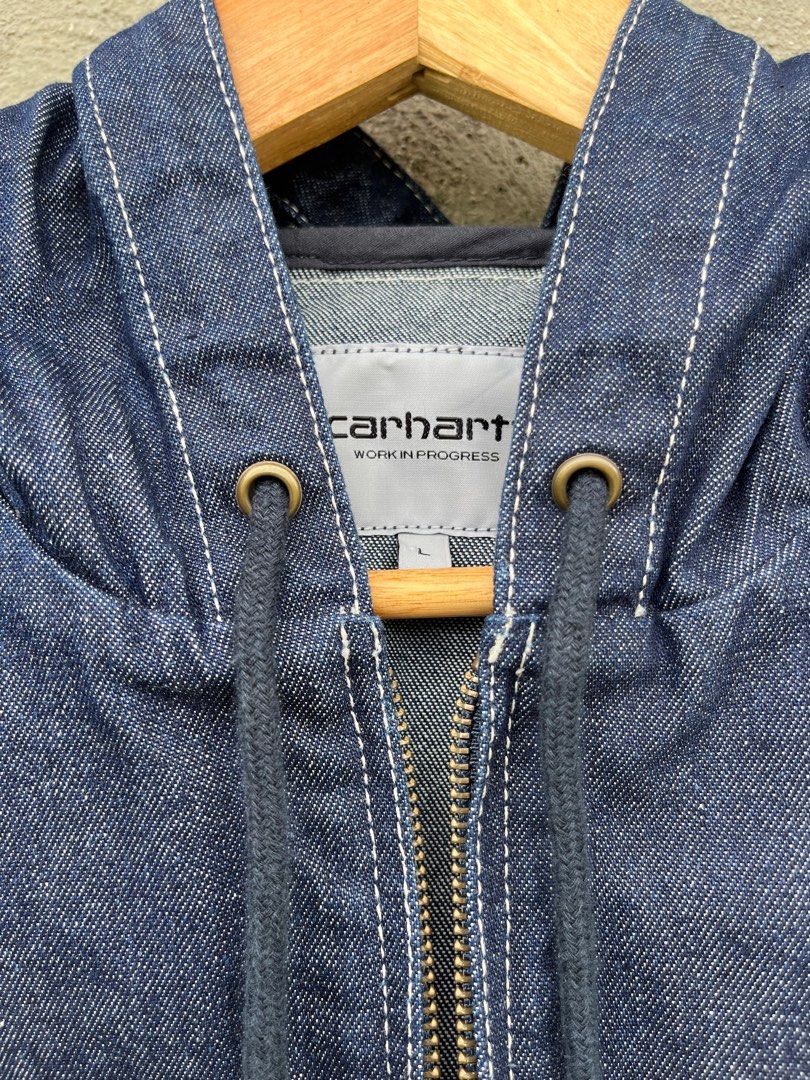 Carhartt Denim Active Jacket (Category: Activewear) located in Calumpit. Submitted by Essentiality (Listing ID 1375139186, Image 3). Description: Carhartt Denim Active Jacket Size Medium Authentic Brandnew Condition 4k.