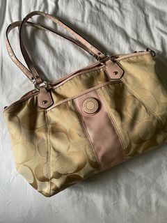(Category: ) located in . Submitted by buyplsplsbuyplspls (Listing ID 1375272818, Image 1). Description: .