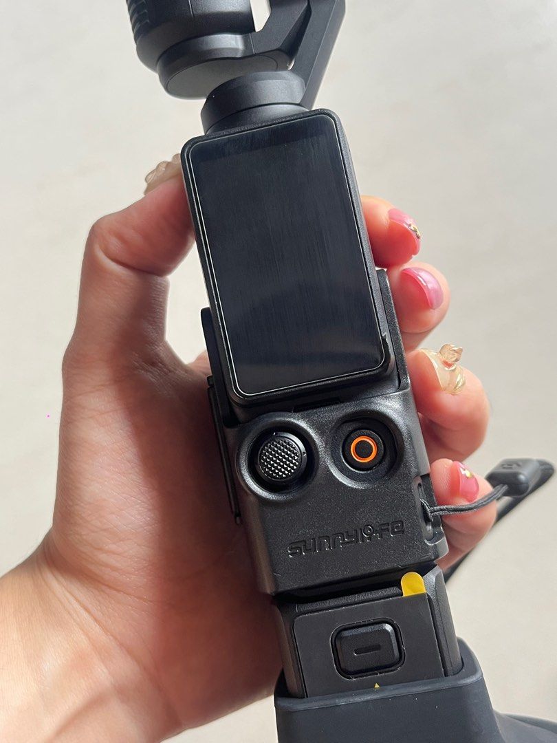 DJI osmo pocket 3 magnetic mount & Pink case (Category: Camera Bags & Carriers) located in Manila. Submitted by sush1bae (Listing ID 1375116508, Image 2). Description: Magnetic mount (w/box) - P300 ❌SOLD❌ Pink case (w/o box) - P250 last price already :>.
