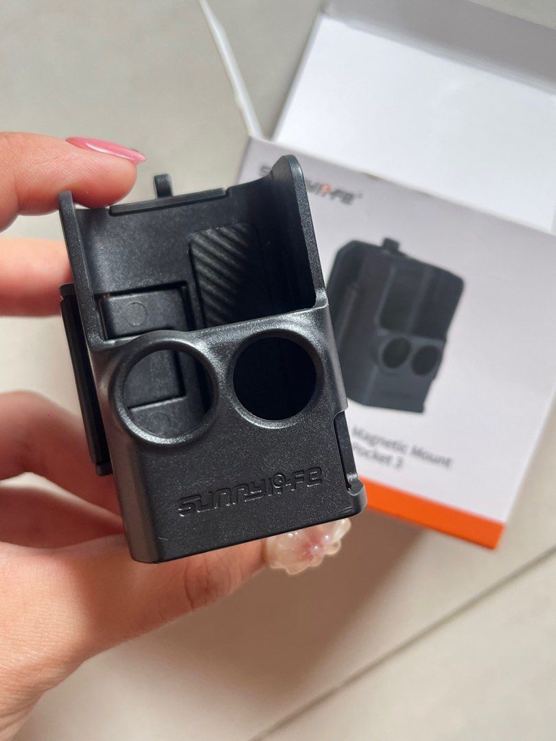 DJI osmo pocket 3 magnetic mount & Pink case (Category: Camera Bags & Carriers) located in Manila. Submitted by sush1bae (Listing ID 1375116508, Image 3). Description: Magnetic mount (w/box) - P300 ❌SOLD❌ Pink case (w/o box) - P250 last price already :>.