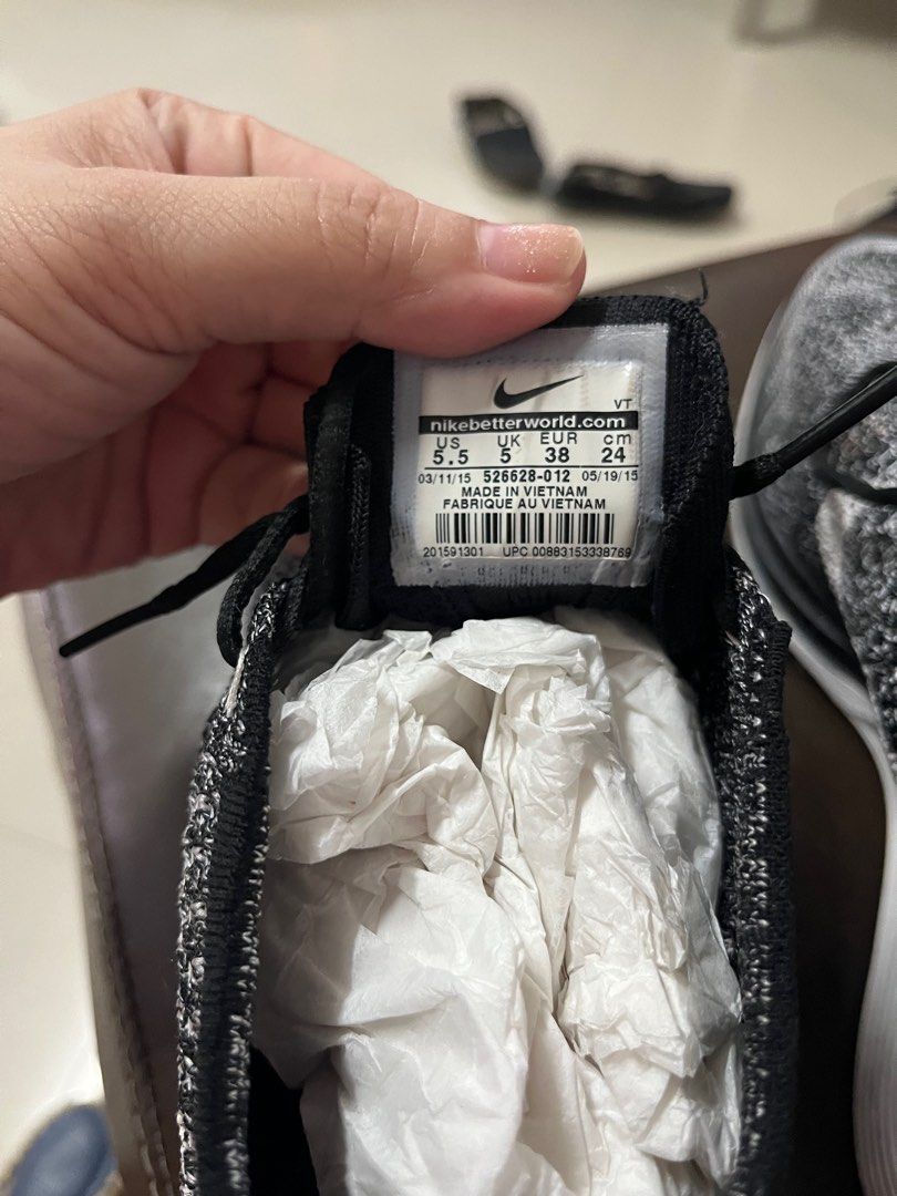 Flyknit Racer (Category: Sneakers) located in Marilao. Submitted by declutterwmeeeeee (Listing ID 1375135670, Image 3). Description: Size Us 5.5 24 Cm.