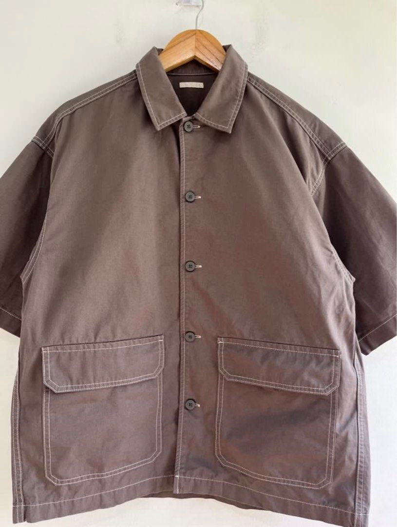 GU Big Pocket Denim Oversized Brown Polo (Category: Formal Shirts) located in Valenzuela. Submitted by hotchix14 (Listing ID 1375268725, Image 3). Description: S-M Oversized 23 W 27.5 L Excellent to new condition.