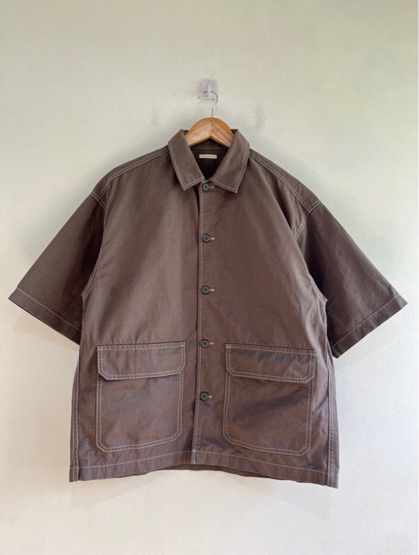 GU Big Pocket Denim Oversized Brown Polo (Category: Formal Shirts) located in Valenzuela. Submitted by hotchix14 (Listing ID 1375268725, Image 1). Description: S-M Oversized 23 W 27.5 L Excellent to new condition.