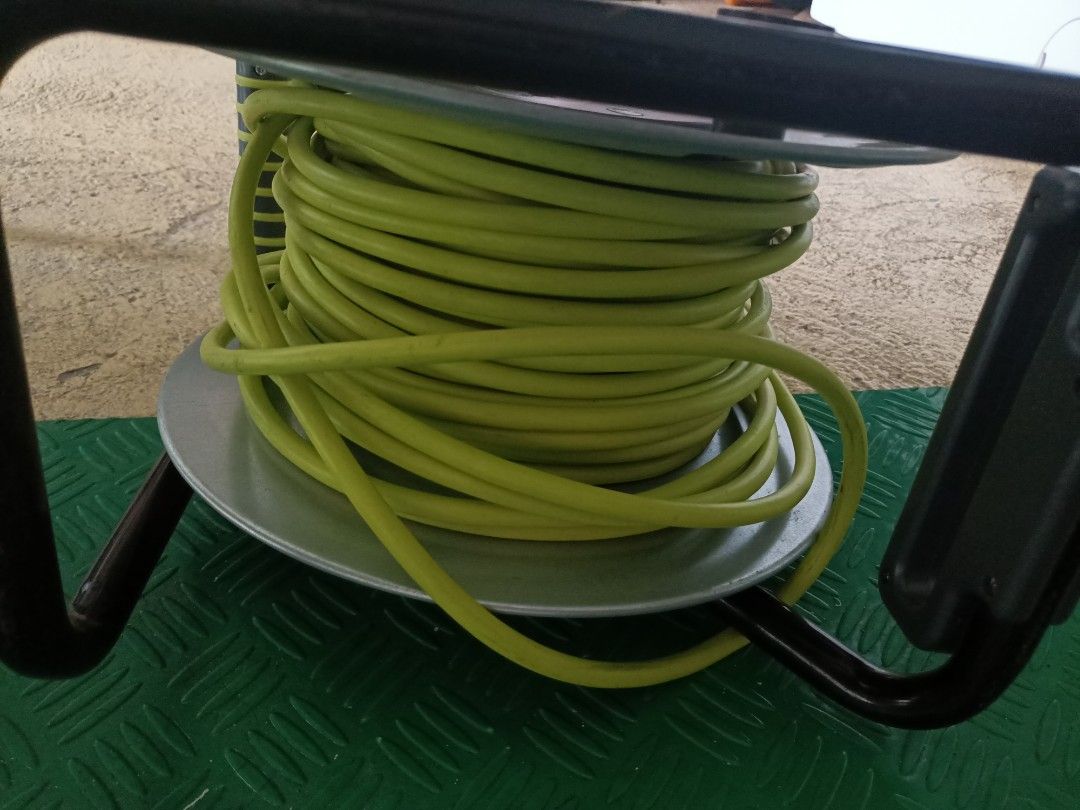 Heavy duty cable reel sale 2500 (Category: Construction Tools & Equipment) located in General Mariano Alvarez. Submitted by item2love (Listing ID 1375169865, Image 2). Description: bago pa nakatago lang nabili ko ng 6500 magandang brand po ito kahit search niyo.