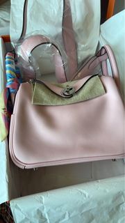 （分類：）位於 。 由 gemngemcat 提交（商品編號 1375192429，圖片 1）。簡介： 。