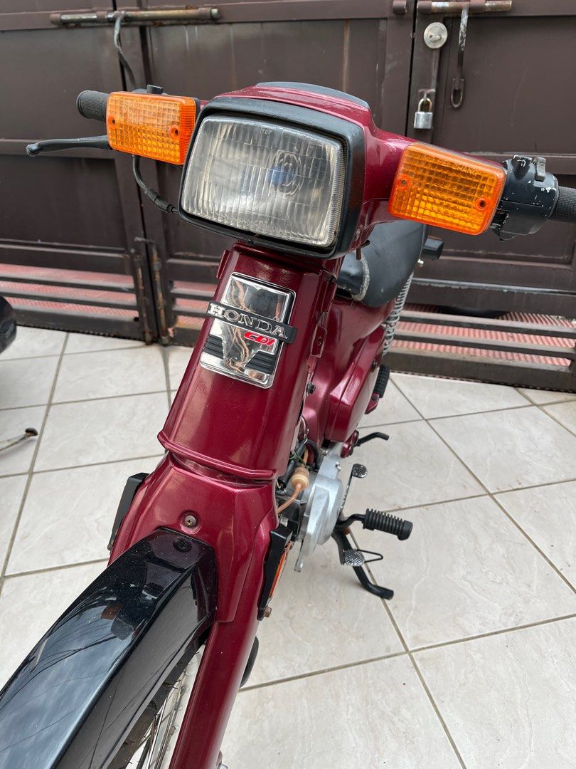 Honda C70 1997 (Category: Other Motorcycles Parts and Accessories) located in Las Pinas. Submitted by franzkenzo (Listing ID 1375208522, Image 2). Description: For Sale AS IS Honda C70 1997 Running condition 70cc Complete papers Last register 2011 2022 tire production quick tires New aluminum rim Complete wire harness Issue no dos and lights and switches Dm me for more info Las Piñas City .