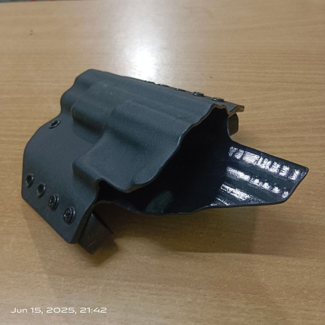 HS - XD Holster (4-5 inch barrel) (Category: Belt bags, Clutches and Pouches) located in Quezon City. Submitted by marianodeclutter (Listing ID 1375222349, Image 2). Description: No issues, no cracks. Good as new. Loc: Quezon City, Central Avenue.