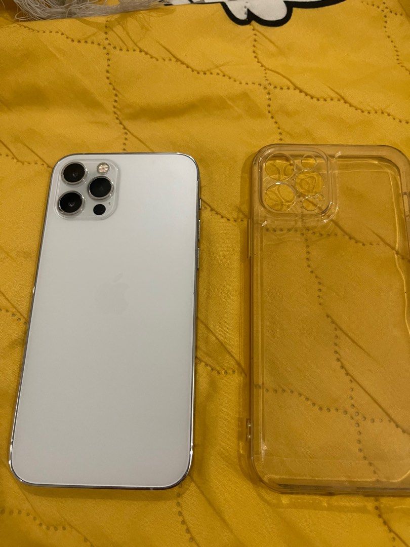 iPhone 12 Pro 256GB FU (Category: iPhone 12 Series) located in Manila. Submitted by skirtttz (Listing ID 1375228307, Image 1). Description: iPhone 12 Pro -256GB, Factory Unlocked 99% battery health Color: Silver Face id and true tone working Looks new. No scratches or dents 3u tools verification score: 100 (posted for buyer’s peace of mind) Pm for more details No issue check all u want upon meetup Taguig/Bacoor area.