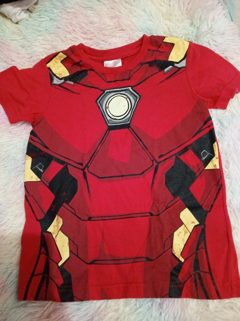 Ironman glow in the dark effect shirt (Category: Babies & Kids Fashion) located in Lipa City. Submitted by muretz (Listing ID 1375112439, Image 2). Description: glow in the dark ung s gitna Nia. mejo faded na ung iBang print good for 3-5 yrs old browse through my page. Spend accumulated P1000, get P200 off!!! Spend accumulated P500, get P100 off!!!.