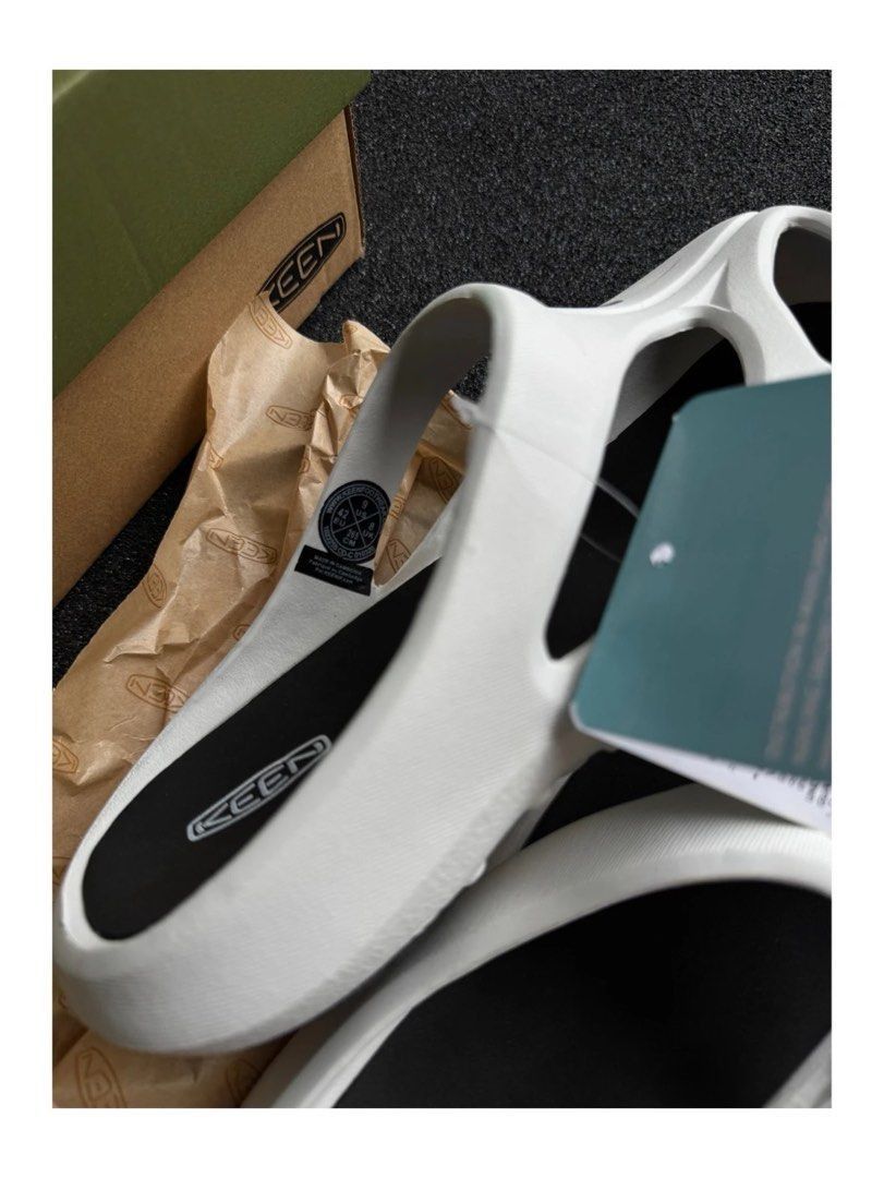 KEEN Shanti outdoor water and land tracing anti-slip wear-resistant breathable lightweight special-shaped hollow hole shoes sandals slippers (Category: Sneakers) located in Singapore. Submitted by asingaporecity (Listing ID 1375178821, Image 3). Description: [White 36–45 sizes.