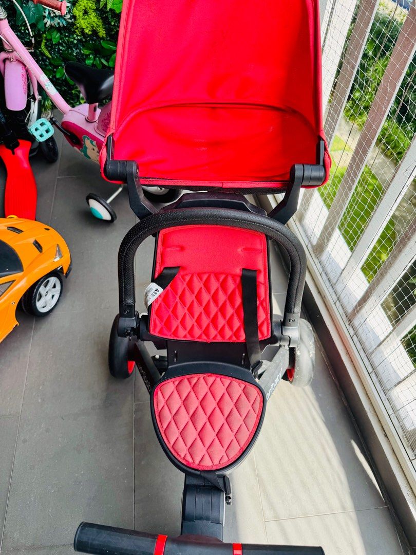 Kids Tricycle (Category: Strollers) located in Singapore. Submitted by dil.dil (Listing ID 1375083349, Image 3). Description: Discolouration in the seat due to exposed to sun and rain. Not for fussy..