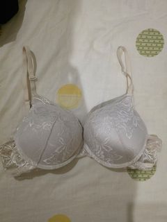 (Category: ) located in . Submitted by wing111110 (Listing ID 1375223383, Image 1). Description: .