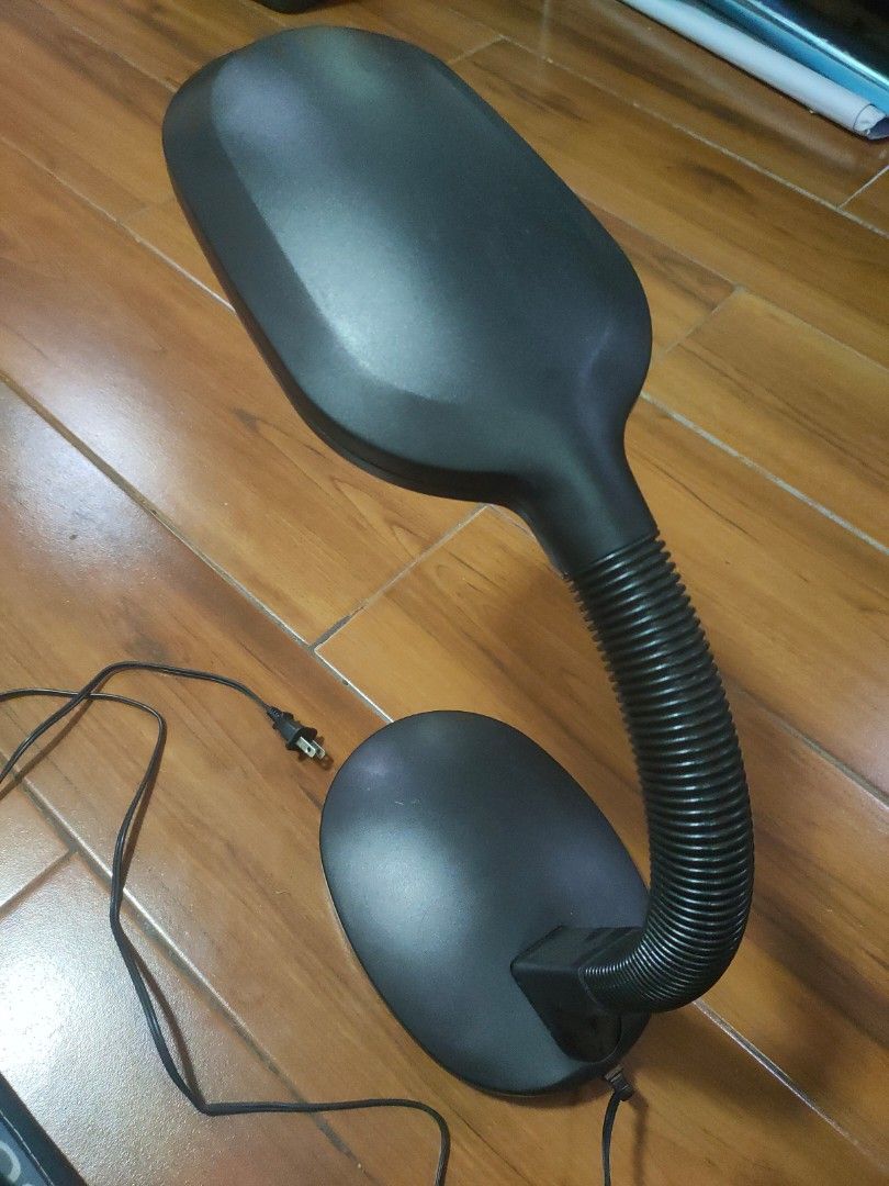lamp shade light study table (Category: Lighting) located in Paranaque City. Submitted by hedgehoggie6000 (Listing ID 1375123862, Image 3). Description: .