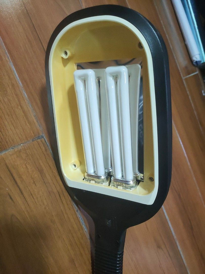 lamp shade light study table (Category: Lighting) located in Paranaque City. Submitted by hedgehoggie6000 (Listing ID 1375123862, Image 2). Description: .