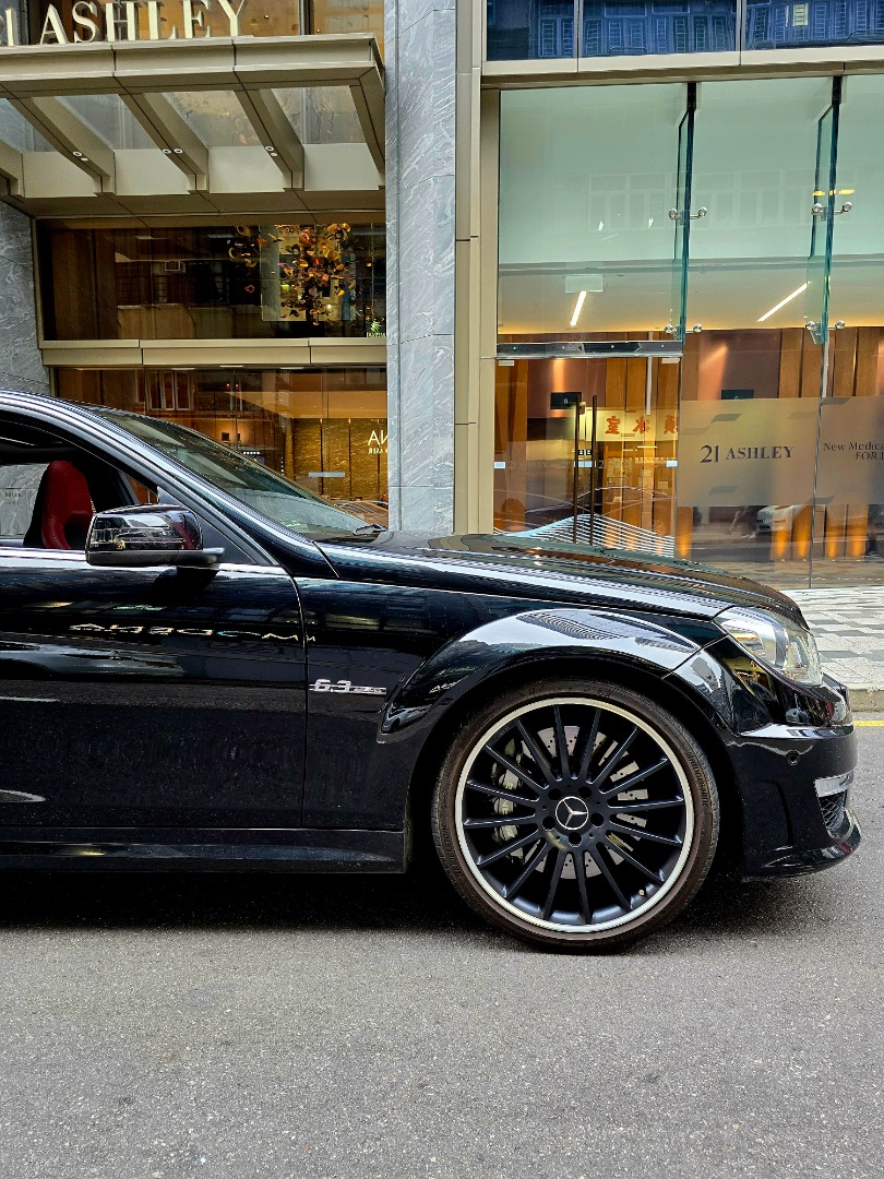 Mercedes-Benz C63 AMG Sedan (A)62863125721089114