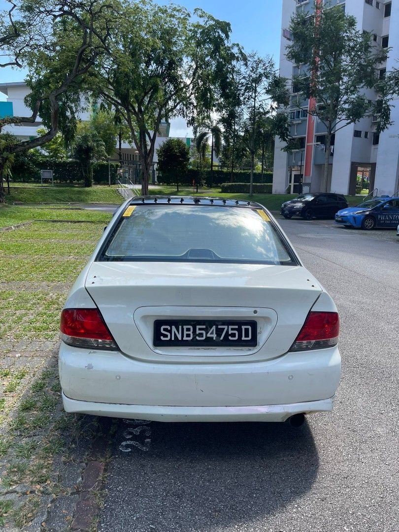 Mitsubishi Lancer 1.6 GLX (A)62872684465538112