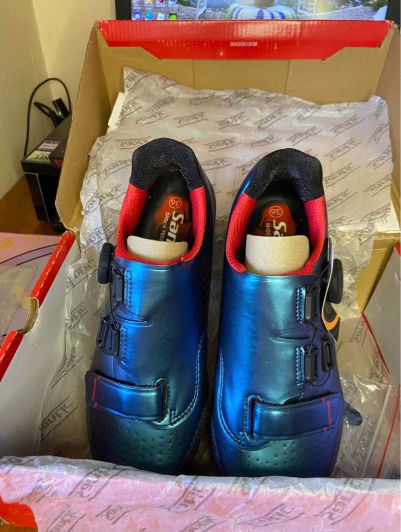 MTB santic noach cleats shoes (Category: Bicycles) located in Laoag. Submitted by collectibles.cloud (Listing ID 1375221788, Image 2). Description: FOR SALE!! santic noach cleats shoes brand new, nbu Rfs: change brand Mop: gcash Mod: j&t 3,200, free SF.