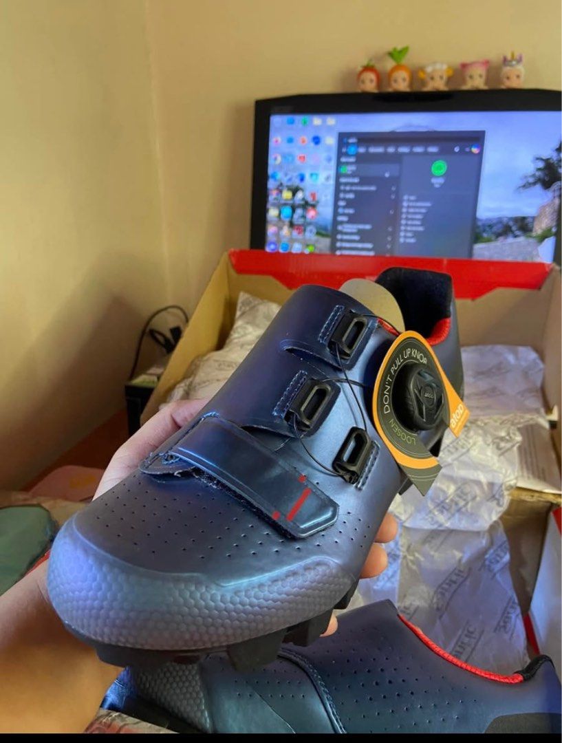 MTB santic noach cleats shoes (Category: Bicycles) located in Laoag. Submitted by collectibles.cloud (Listing ID 1375221788, Image 3). Description: FOR SALE!! santic noach cleats shoes brand new, nbu Rfs: change brand Mop: gcash Mod: j&t 3,200, free SF.