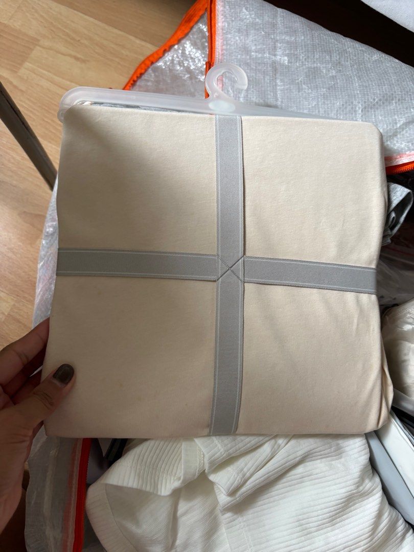 New Uniqlo Lounge Pajama set (Category: Undergarments & Loungewear) located in Binan City. Submitted by _0000 (Listing ID 1375131472, Image 2). Description: Brand new Php 990 in tag Washable dirt.