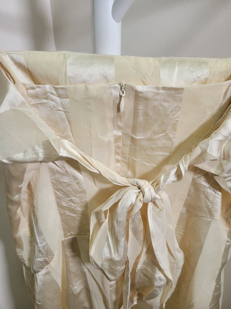 Off White Thin Shoulder Strap Dress (Category: Dresses) located in Las Pinas. Submitted by cabinetchasu (Listing ID 1375216113, Image 3). Description: Please read before messaging 🔻⬇️🔽👇 Details: - Off brand, hand me down dress - Fits XS to S body frame - In good quality condition with no flaws - RFS doesn't fit me and decluttering - Can offer last price to sure buyers only, just ask kindly MOP Gcash, BPI, or BDO Shipping fee care of buyer Can 