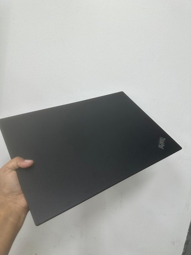 Offer🔥Touch screen core i7 8th gen lenovo thinkpad laptop pristine condition no issue with warrenty (Category: Laptops & Notebooks) located in Singapore. Submitted by rafa53 (Listing ID 1375094679, Image 1). Description: Lenovo thinkpad x390 “Lenovo ThinkPad x390 available in various configurations. Lenovo ThinkPad Intel core i7 ✅8th Gen ✅ LED 13.3” inches FULL HD 1920*1080 pixel ✅RAM 16gb ✅SSD 256gb ✅Overall condition 9.5/10 ✅Battery 3to 5 Hour