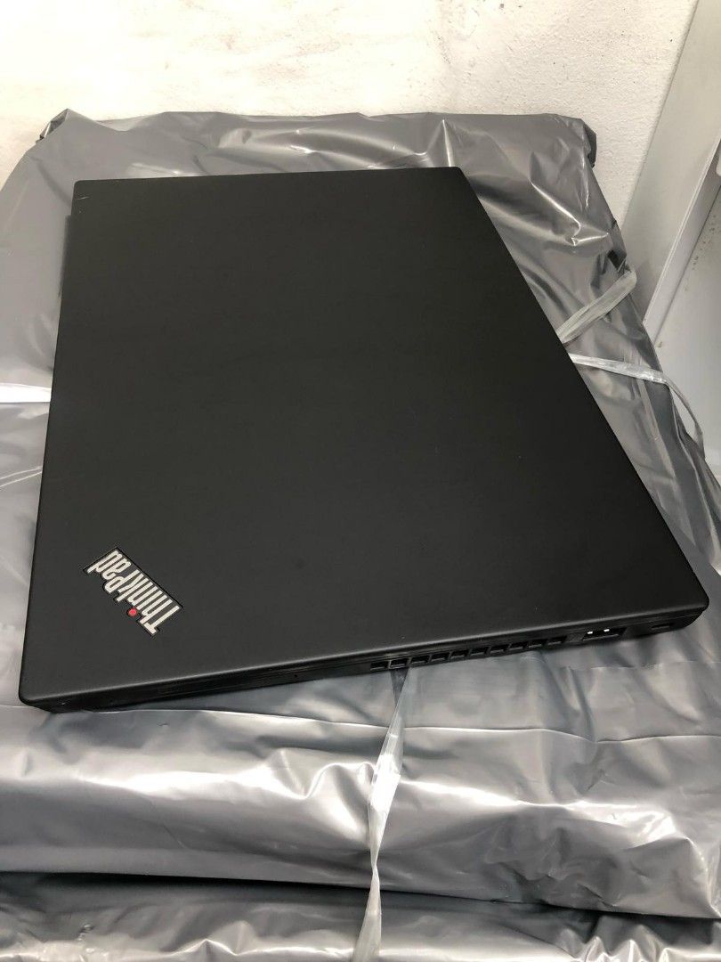 Offer🔥Touch screen core i7 8th gen lenovo thinkpad laptop pristine condition no issue with warrenty (Category: Laptops & Notebooks) located in Singapore. Submitted by rafa53 (Listing ID 1375094679, Image 2). Description: Lenovo thinkpad x390 “Lenovo ThinkPad x390 available in various configurations. Lenovo ThinkPad Intel core i7 ✅8th Gen ✅ LED 13.3” inches FULL HD 1920*1080 pixel ✅RAM 16gb ✅SSD 256gb ✅Overall condition 9.5/10 ✅Battery 3to 5 Hour