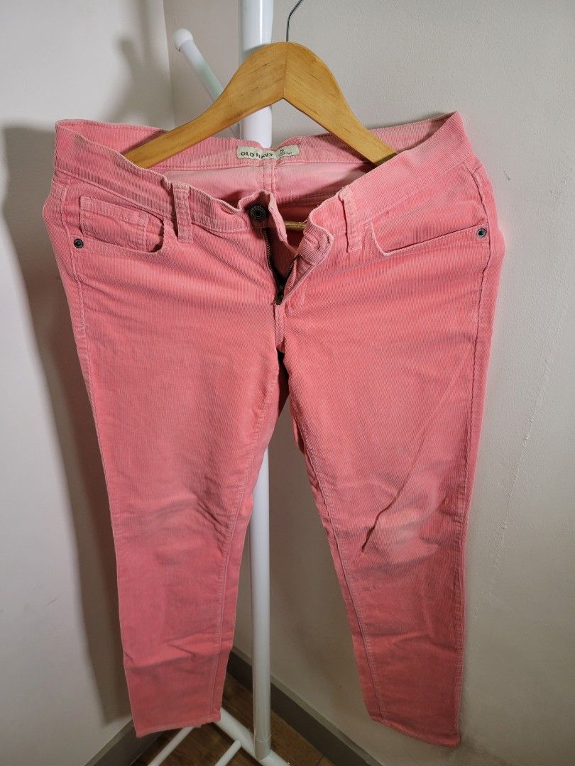 Old Navy Corduroy Pink Jeans (Category: Jeans) located in Las Pinas. Submitted by cabinetchasu (Listing ID 1375210211, Image 1). Description: Please read before messaging 🔻⬇️🔽👇 Details: - Fits XS to S body frame - Bought brand new, original Old Navy bought abroad - Only has 1 minor flaw but barely noticeable kasi maliit siya super, check last pic - Can guarantee that jeans is still in brand new quality - RFS not being worn anymore and declutte