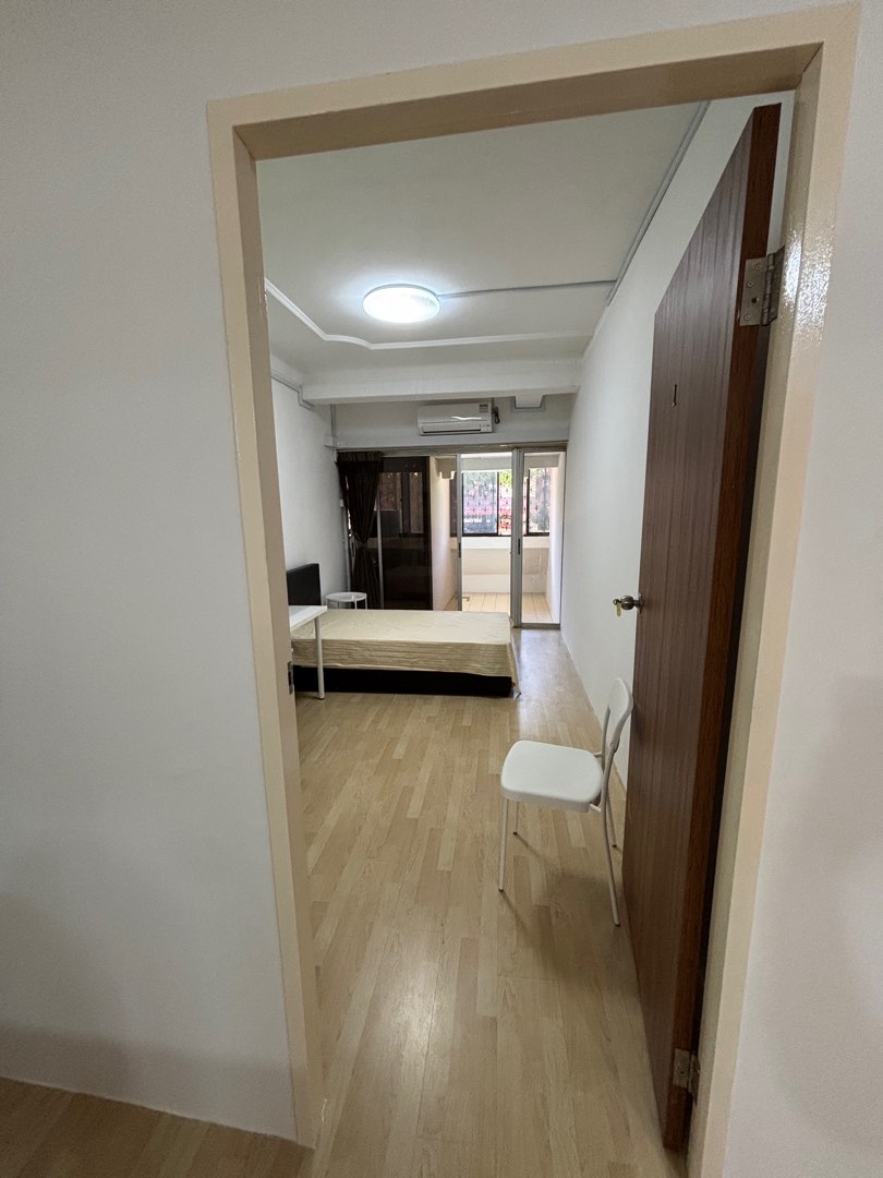 (Category: ) located in . Submitted by ideal_home_chewy (Listing ID 1375167502, Image 1). Description: .