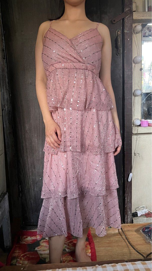 Pink fairy layer dress (Category: Dresses) located in Manila. Submitted by deecluttering98 (Listing ID 1375102653, Image 2). Description: XS-S sparkly perfect for birthday shoot, super pretty in actual 🥰.