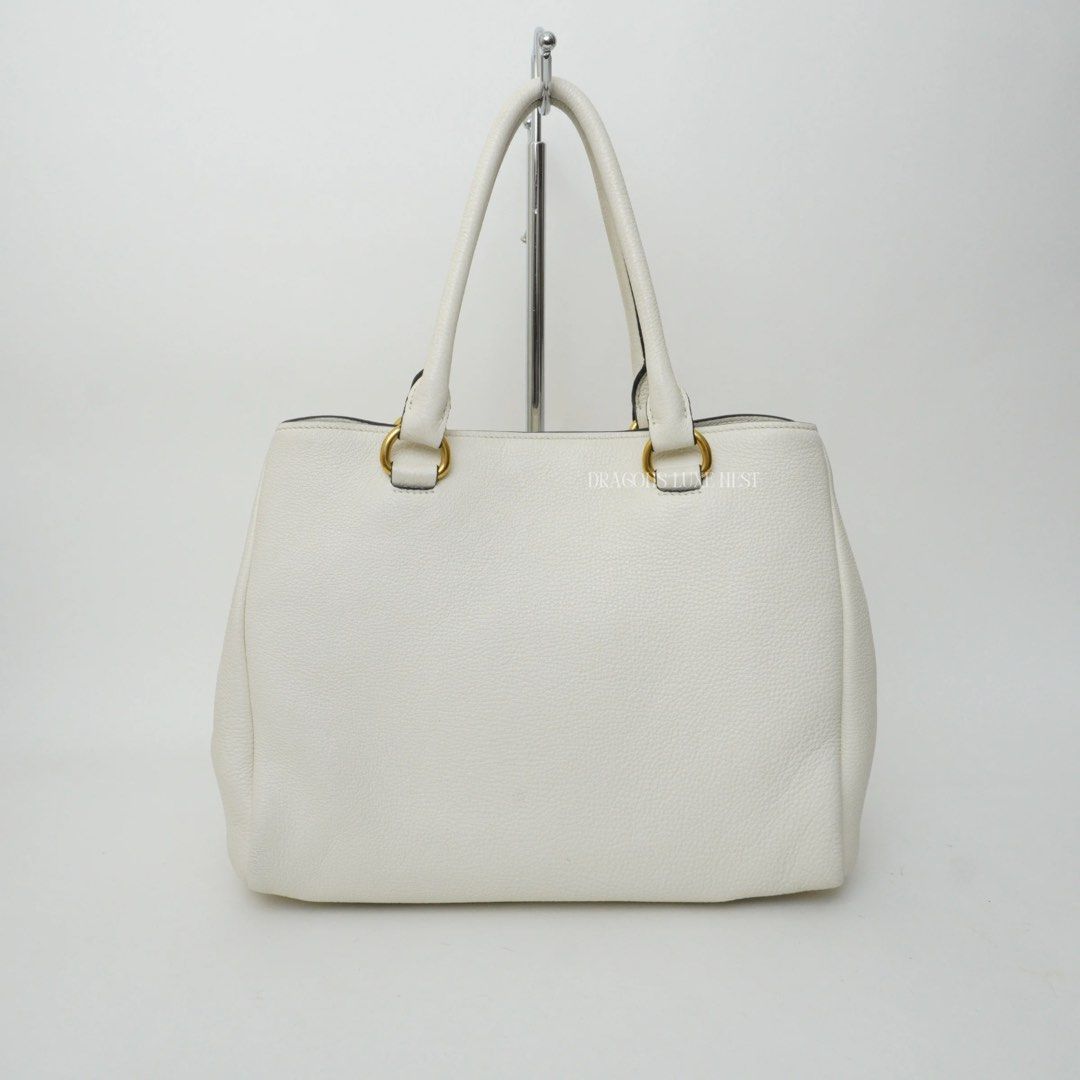 Prada Vitello Daino Phenix Front Zip Satchel Bag (Category: Luxury Bags & Wallets) located in Taguig. Submitted by dluxenest (Listing ID 1375161485, Image 2). Description: Last price posted You may follow us on IG : dluxenest FB : Dragons Luxe Nest.