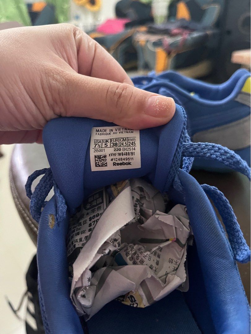 Reebok shoes (Category: Sneakers) located in Marilao. Submitted by declutterwmeeeeee (Listing ID 1375136971, Image 3). Description: 24.5 size .