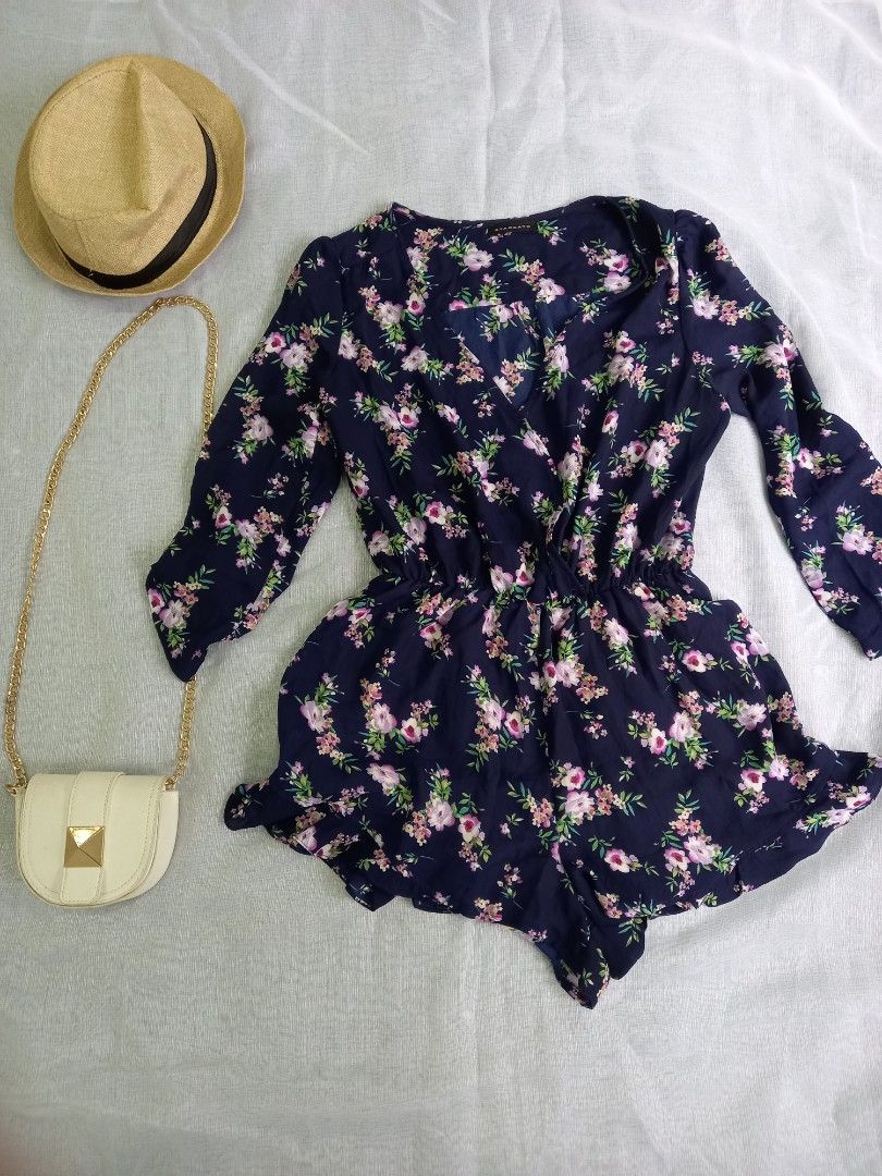 Rompers and Dress (Mango, promod, etc) (Category: Rompers) located in Quezon City. Submitted by one.thin9.less (Listing ID 1375137089, Image 1). Description: 250 each batasan hills qc lalamove delivery pick up is ok takeall with discount.