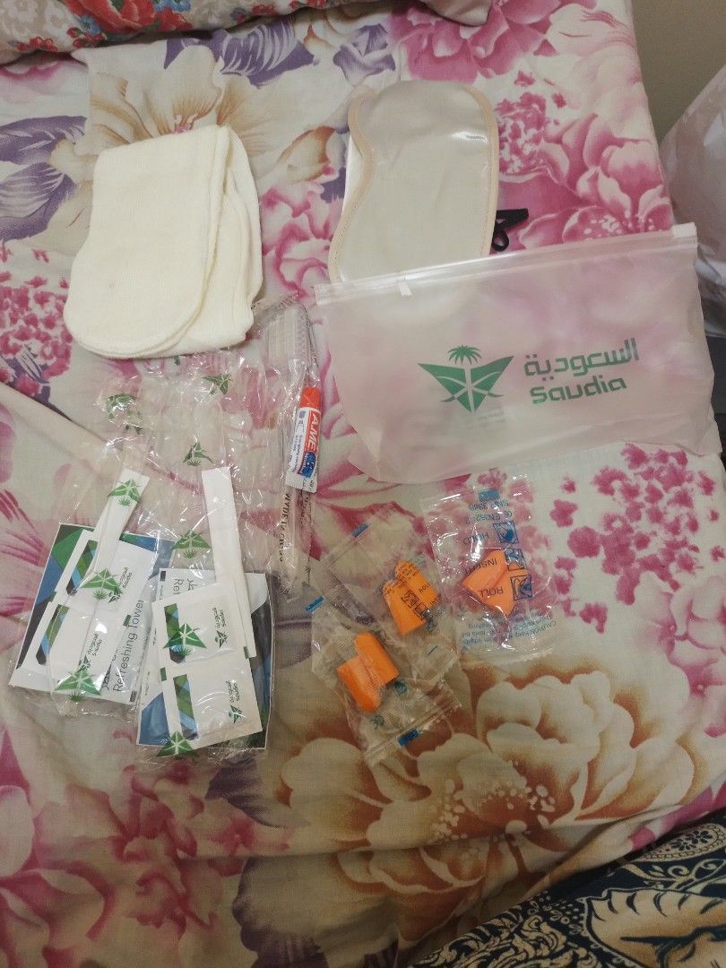Saudia Airlines Airplane Kits (Category: Face Care) located in Caloocan City. Submitted by teacherjen53235 (Listing ID 1375206482, Image 3). Description: They were given to me during my flight to the US. I never used them. What's inside: ✔️ 4 pairs of ear plugs ✔️ 2 Eye masks ✔️ 2 Dental kits ✔️ 2 pairs of socks.