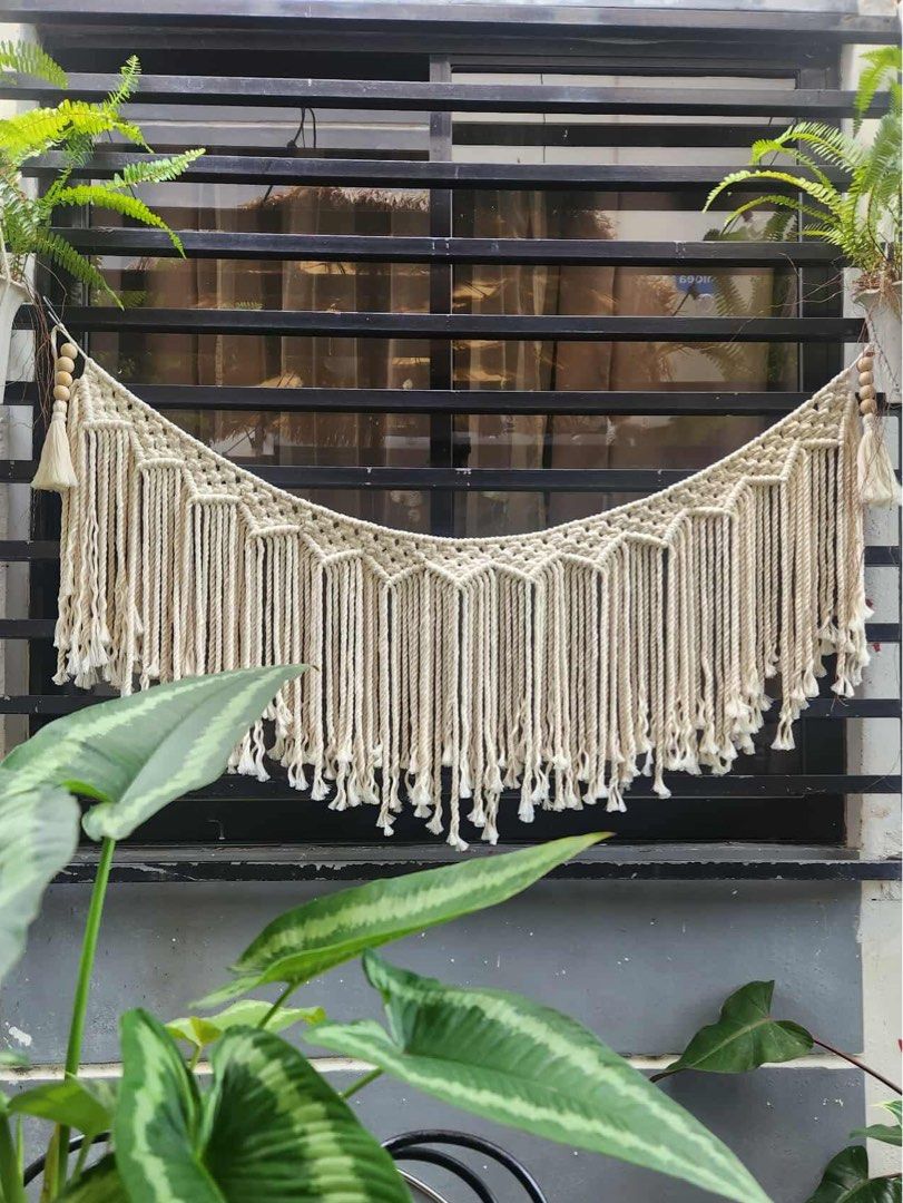 simple macrame bunting (Category: Wall Decor) located in Binan City. Submitted by relizas_modern_macrame (Listing ID 1375110300, Image 1). Description: .