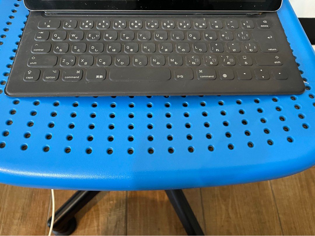 中古 iPad Pro Smart Keyboard 10.5インチ用 MPTL2J/A NBJY6W