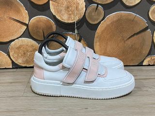 (Kategori: ) berada di . Dikirim oleh elserrascloset (ID iklan 1375084122, Gambar 1). Deskripsi: .