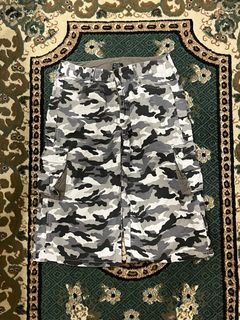 (Category: ) located in . Submitted by onethriftstore_ (Listing ID 1375184712, Image 1). Description: .