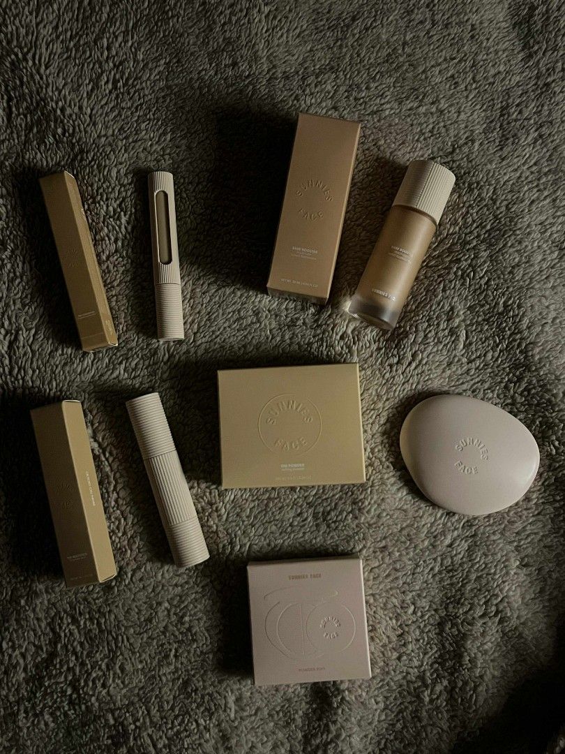 Sunnies Face Skin So Good Bundle (Category: Makeup) located in Manila. Submitted by aesmateo (Listing ID 1375241616, Image 1). Description: Sunnies Face Skin So Good Collection Concealer in Mais Multistick in Cashew Powder in Flax Base Booster in 03.