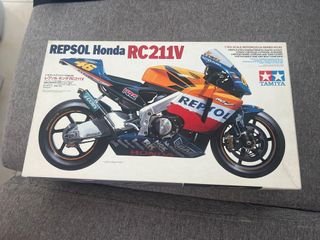 （分類：）位於 。 由 Astonsenna 提交（商品編號 1375137622，圖片 1）。簡介： 。