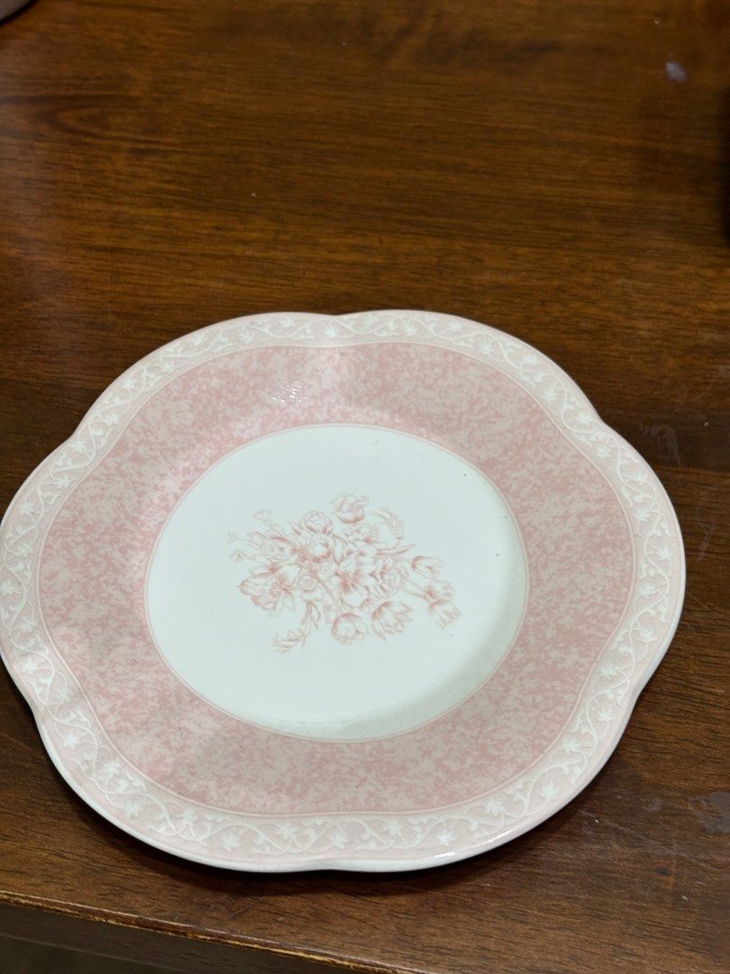 Tea cup (Category: Coffee & Tea Tableware) located in San Juan City. Submitted by declutterhailey (Listing ID 1375256880, Image 3). Description: 6sets available From korea.