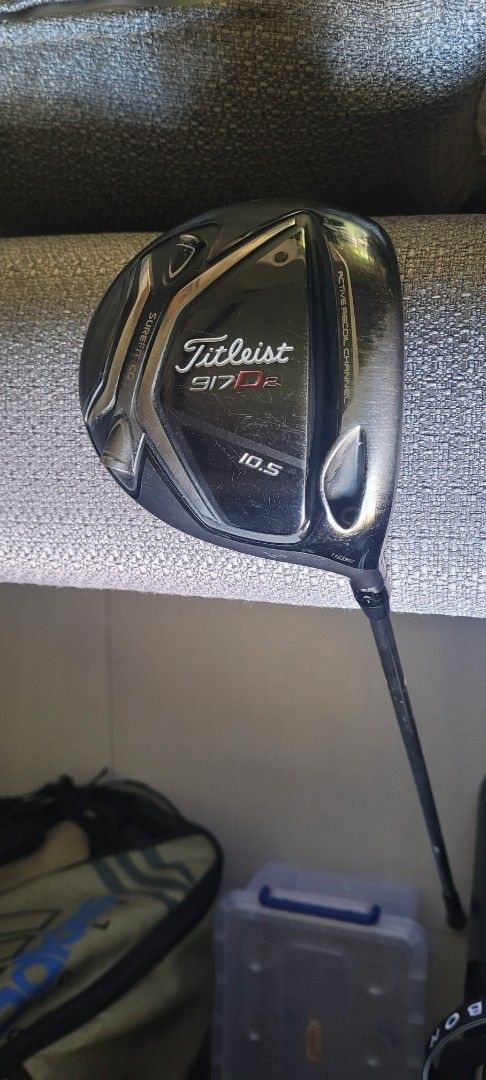 Titleist 917 D2 10.5° driver (Category: Golf) located in Paranaque City. Submitted by genuinovitto (Listing ID 1375103841, Image 1). Description: Diamana regular flex shaft 60grams.