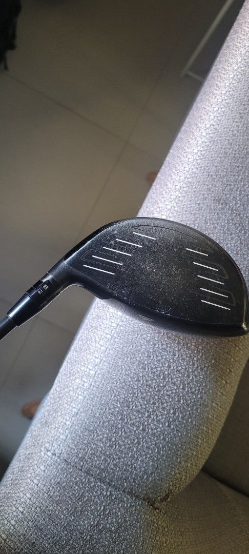 Titleist 917 D2 10.5° driver (Category: Golf) located in Paranaque City. Submitted by genuinovitto (Listing ID 1375103841, Image 3). Description: Diamana regular flex shaft 60grams.