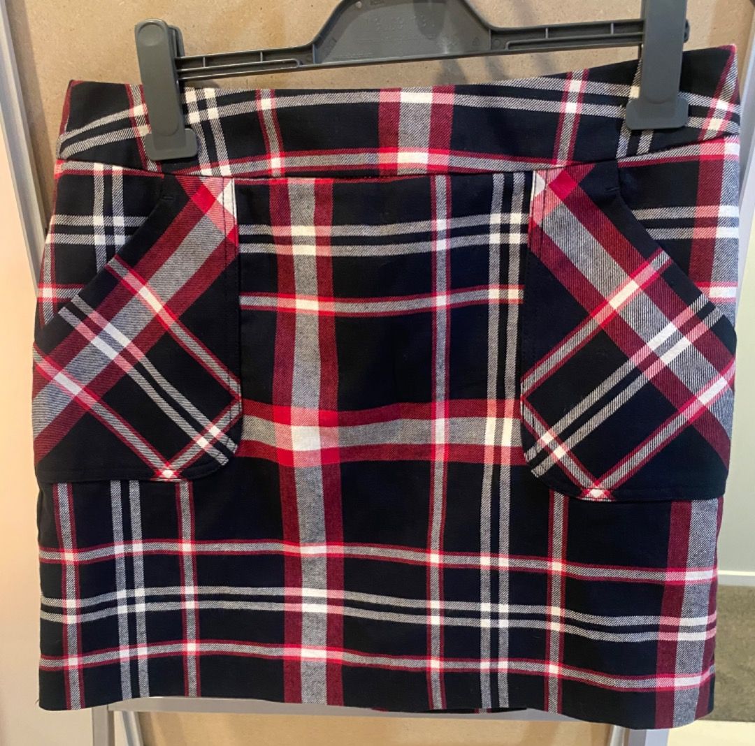 Tommy Hilfiger Skirt - Size 10 (Category: Women's Clothes) located in Bacchus Marsh. Submitted by natashadel88714 (Listing ID 1375211078, Image 1). Description: Tommy Hilfiger size 10 With tags .