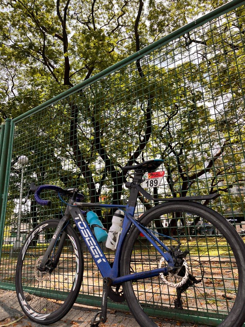 Toseek r type disc (Category: Bicycles) located in Caloocan City. Submitted by carlg727183170 (Listing ID 1375124230, Image 1). Description: For sale toseek r type aero Fizik saddle Zoom db680 disc calliper (rear) Stock calliper (front) Chaoyang tire Racework 90mm stem Litepro oval chainring 52t Ztto cogs 9s 11-25t Hassn pro 7 hub rear Rockbros cleats pedal ( plate not included ) Issue: walang preno sa harap Gasgas, no wire in fd .
