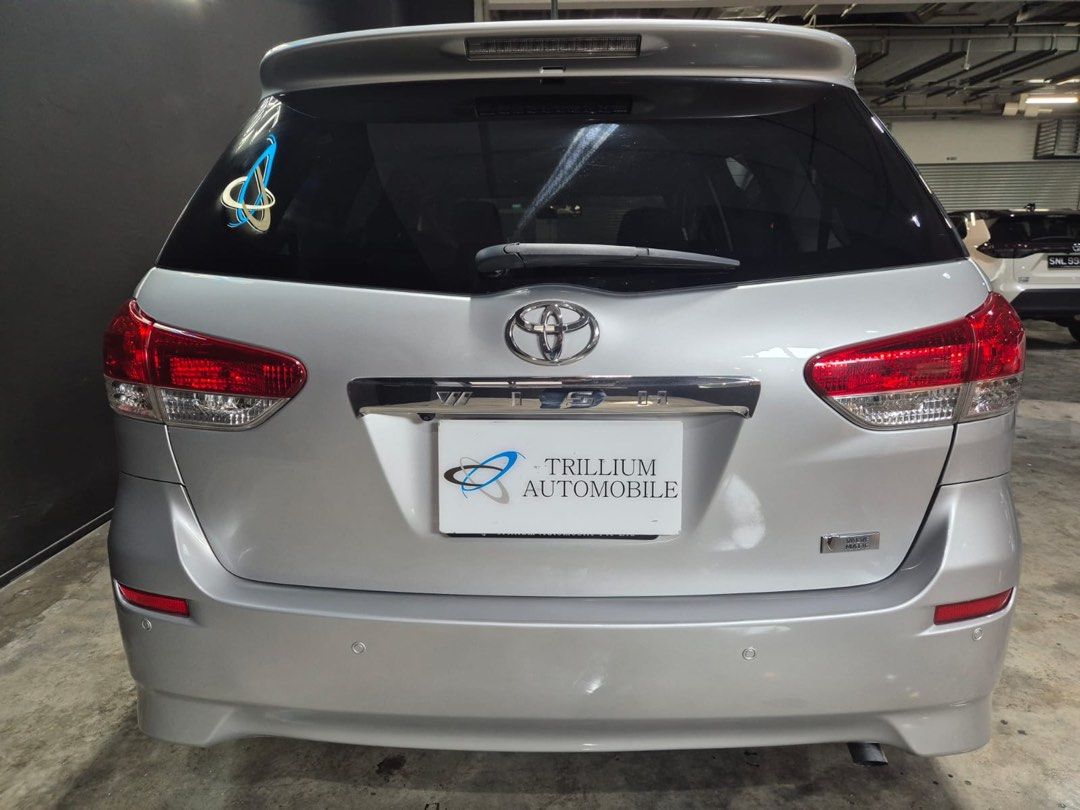 Toyota Wish 1.8 X (A)62887424436482113