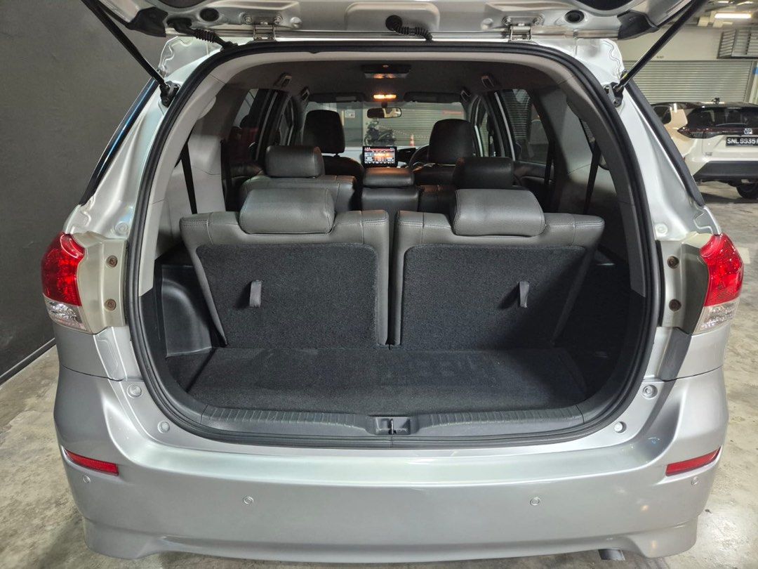 Toyota Wish 1.8 X (A)62887424436482114