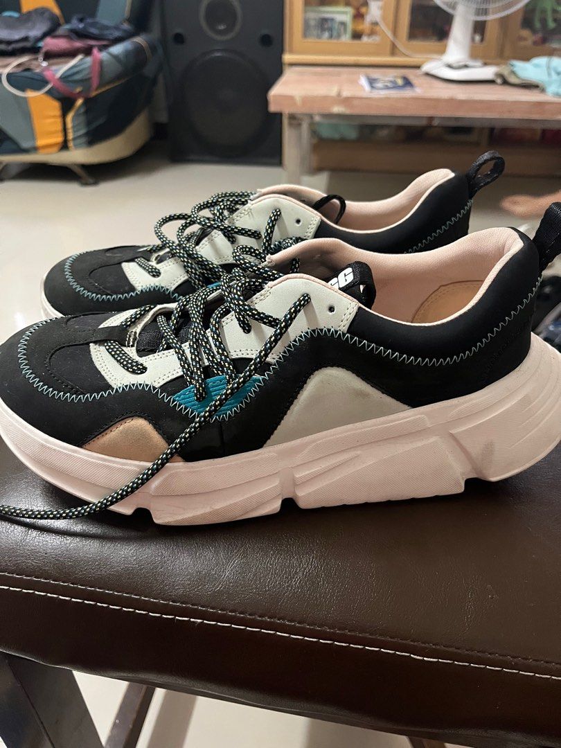 Ugg shoes (Category: Sneakers) located in Marilao. Submitted by declutterwmeeeeee (Listing ID 1375132725, Image 1). Description: Ugg shoes bought in US US 8.5 size .